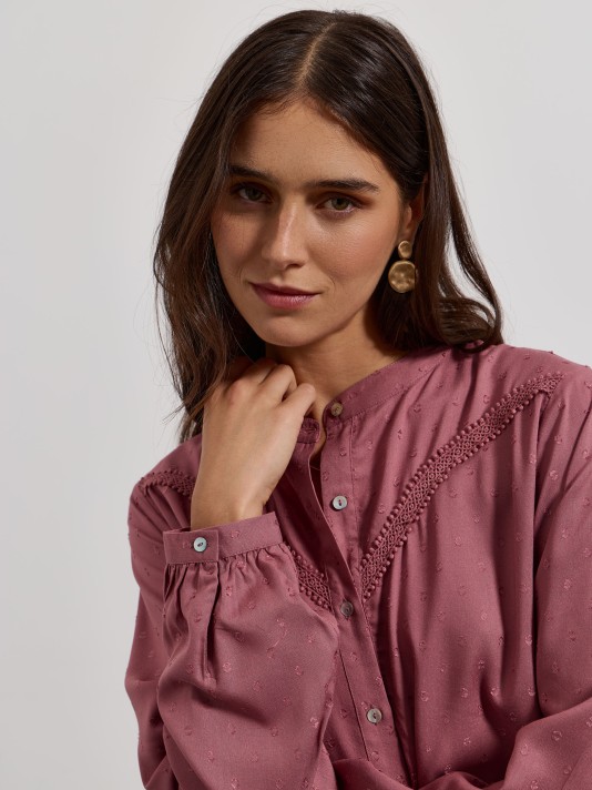 Camisa com renda