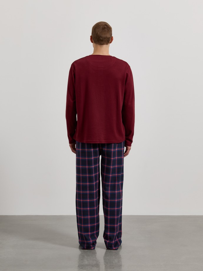 Pijama com cal�as aos quadrados