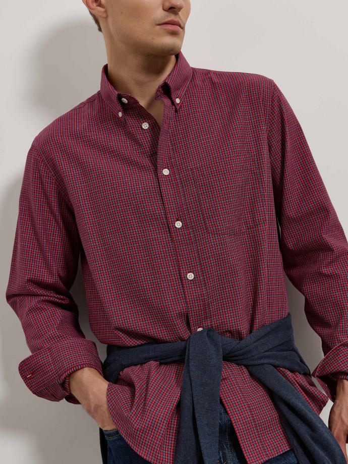 Camisa aos quadrados com bolso