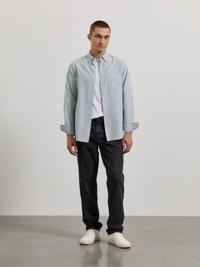 Camisa oxford com bolso