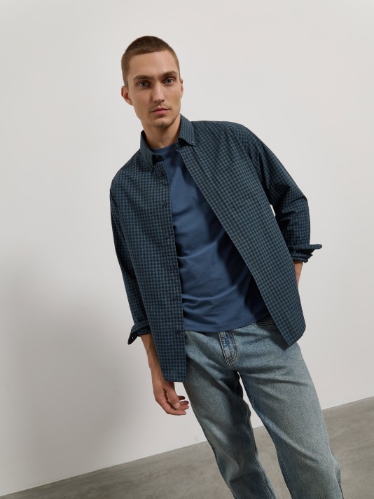 Camisa aos quadrados com bolso