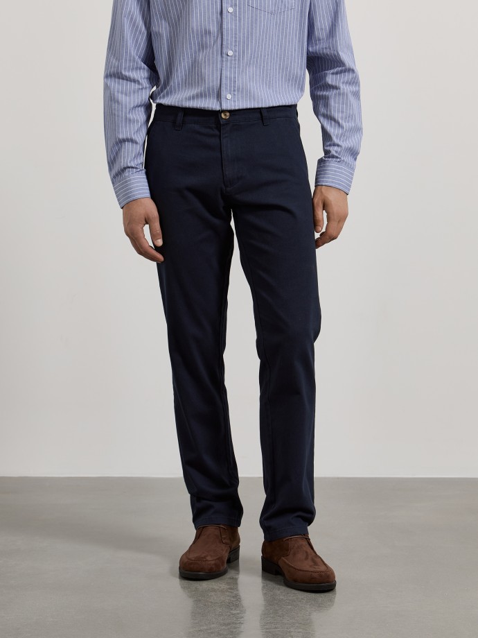 Cal�as chino em sarja