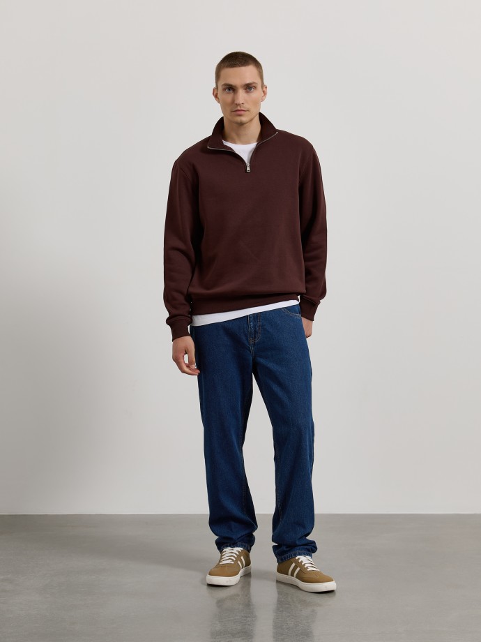 Sweatshirt com fecho
