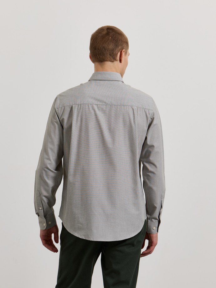 Camisa com bolso