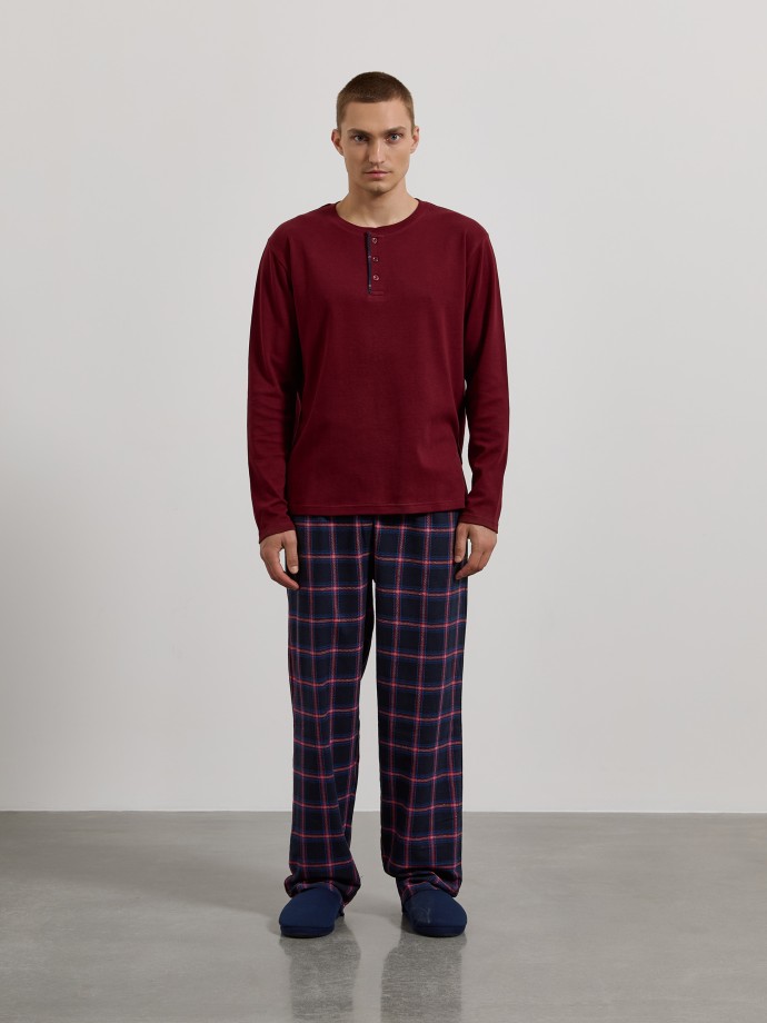 Pijama com cal�as aos quadrados