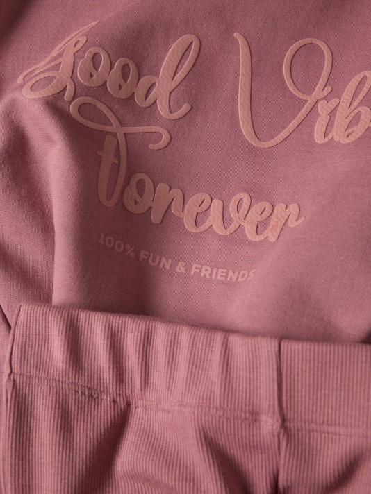Conjunto de sweatshirt e leggings Conjunto de sweatshirt e leggings