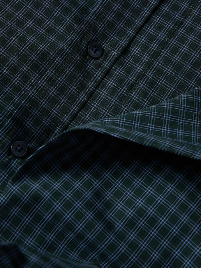 Camisa aos quadrados com bolso