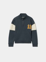 Sweatshirt com fecho e detalhe bordado