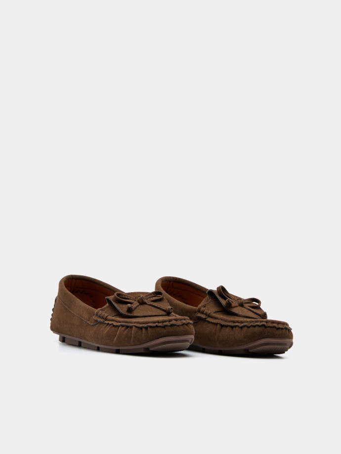 Mocassins em camurça com laço Mocassins em camurça com laço