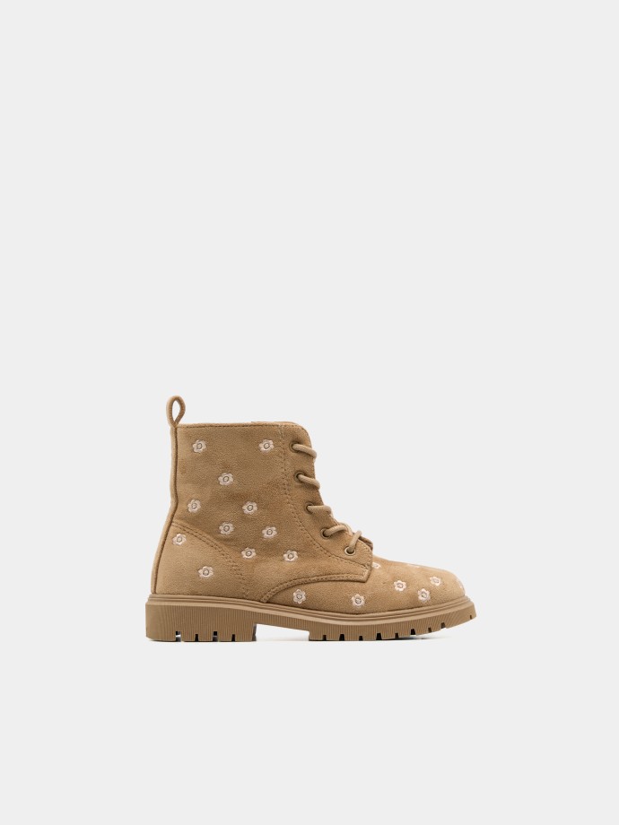 Botas com bordados florais Botas com bordados florais