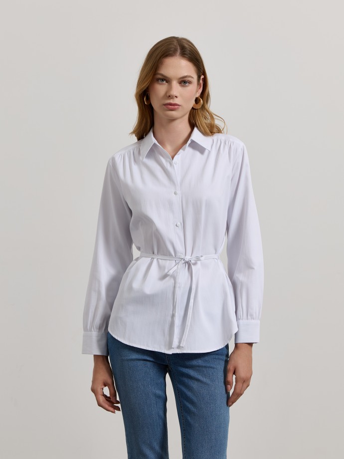 Camisa com cinto