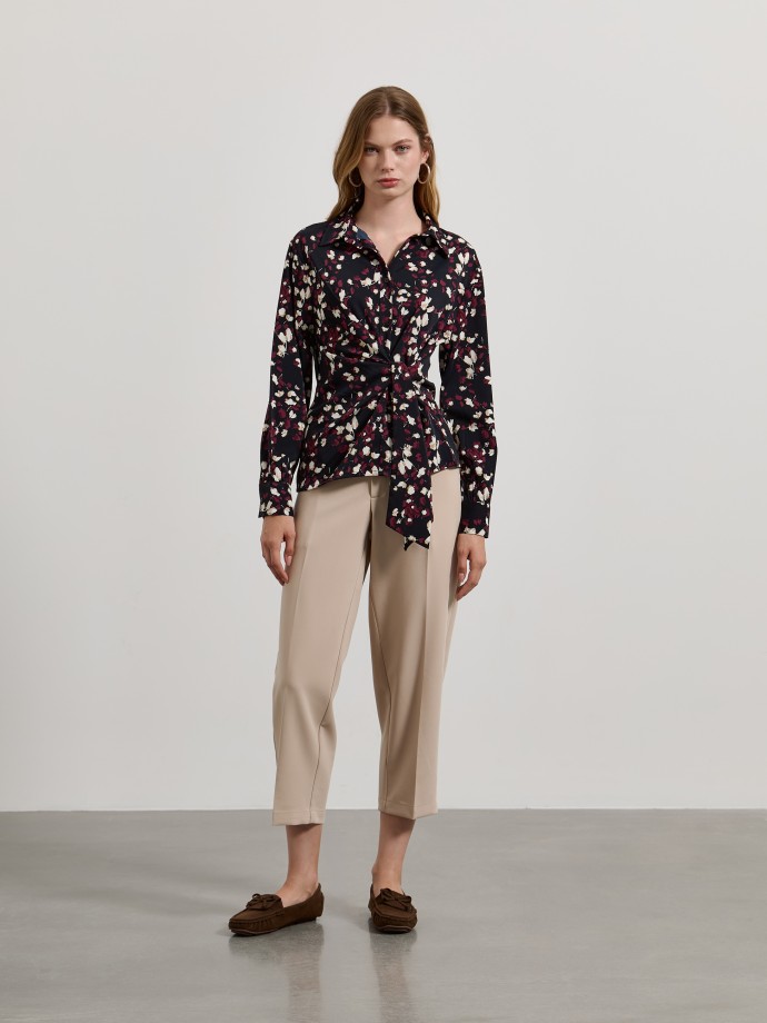 Camisa estampada com la�o