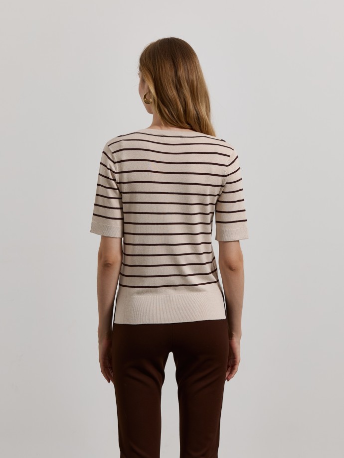 Camisola de malha �s riscas