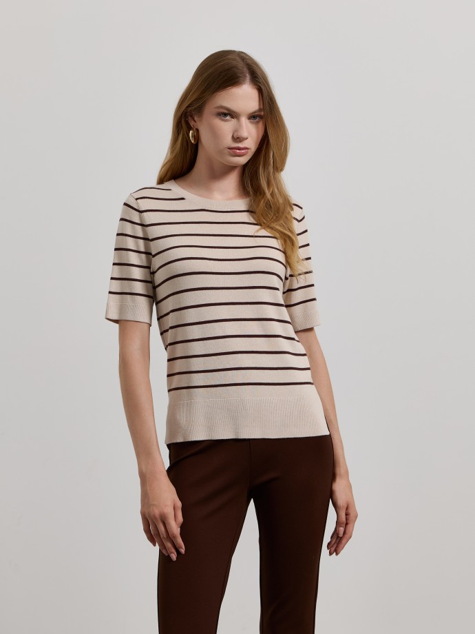 Camisola de malha �s riscas