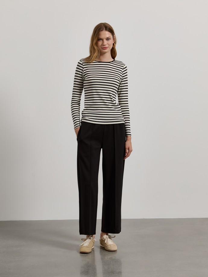 Camisola �s riscas com detalhe brilhante