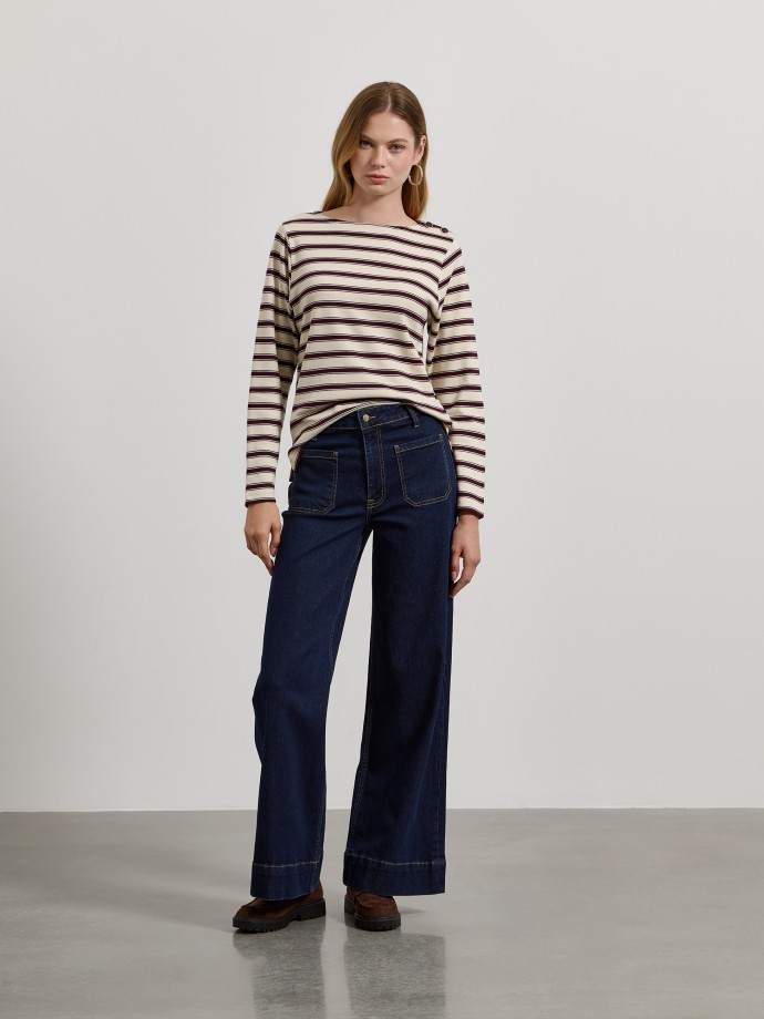 Camisola �s riscas com bot�es