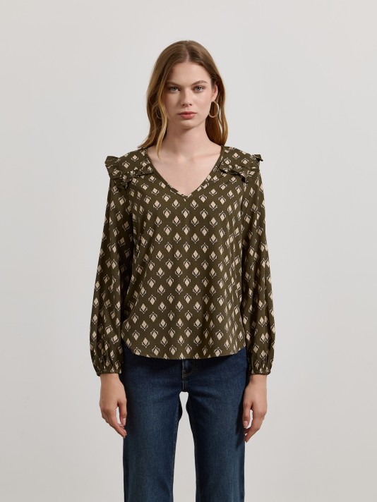 Blusa estampada com folho Blusa estampada com folho