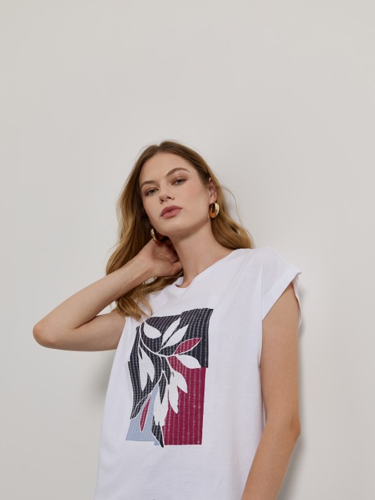 T-shirt com estampado e lantejoulas