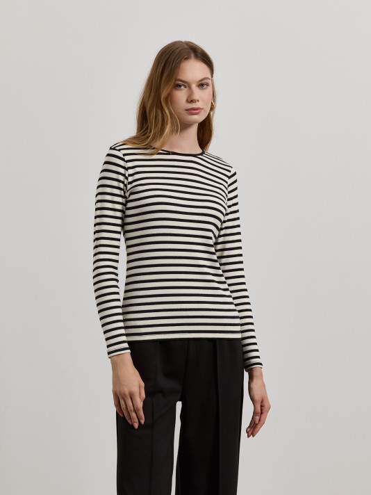 Camisola �s riscas com detalhe brilhante