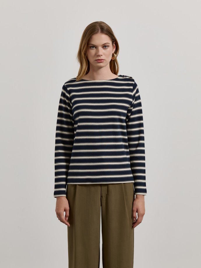 Camisola �s riscas com bot�es