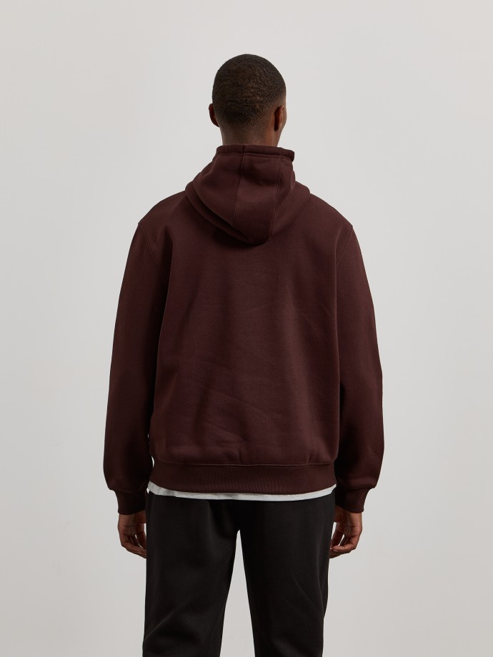 Sweatshirt com carapu�o