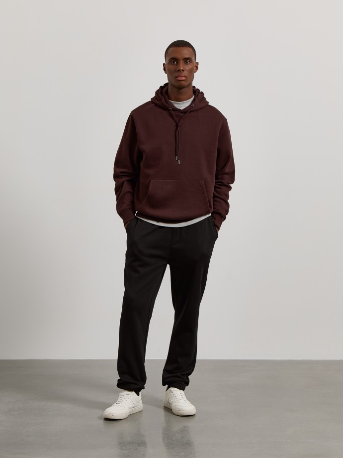 Sweatshirt com carapu�o