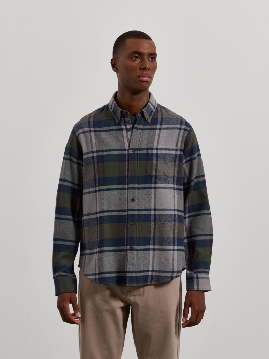 Camisa de flanela aos quadrados Camisa de flanela aos quadrados