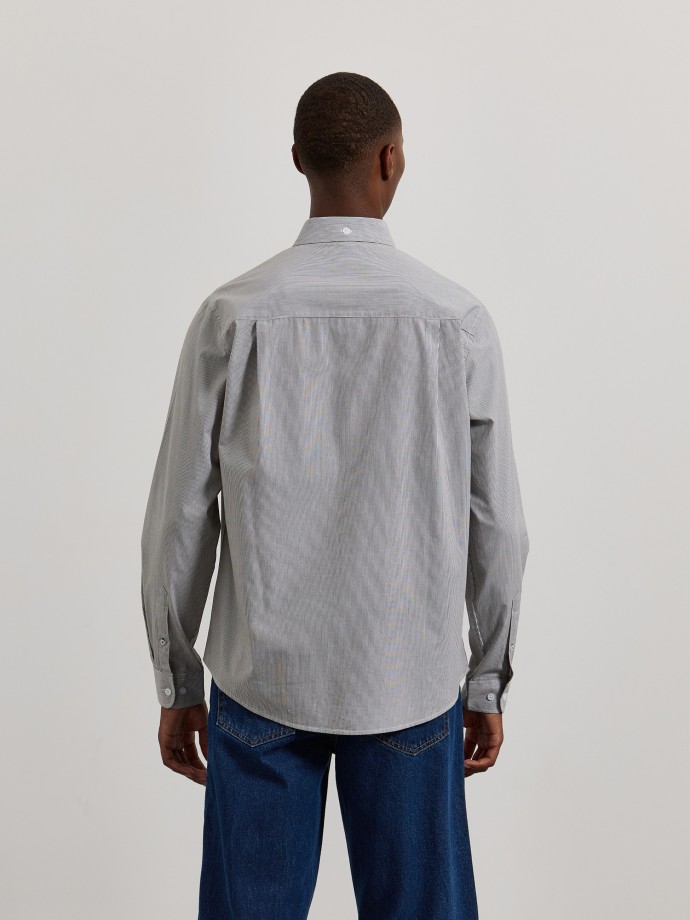 Camisa em popeline �s riscas