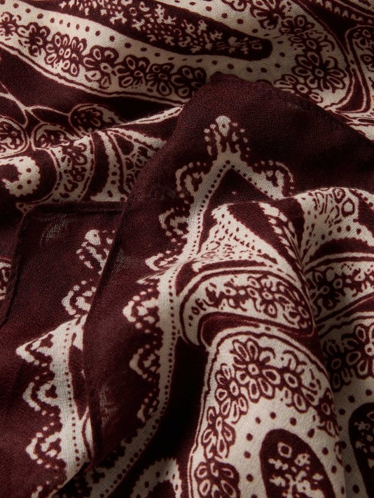 Lenço com estampado paisley Lenço com estampado paisley