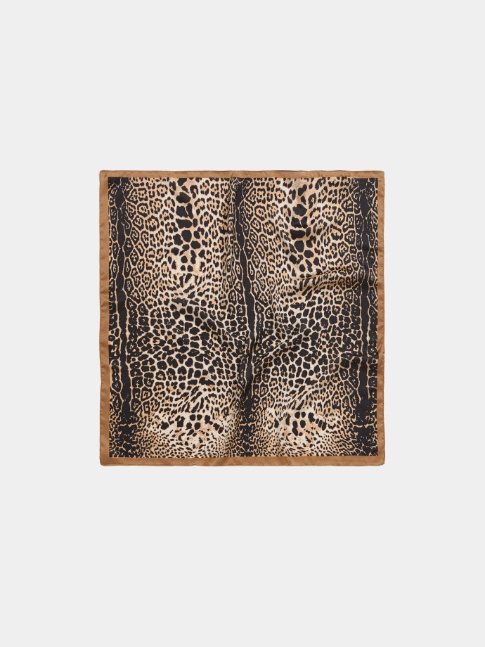 Lenço animal print Lenço animal print