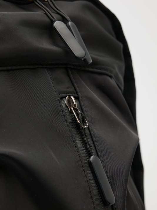 Mochila com vários bolsos Mochila com vários bolsos