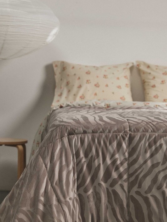 Edredão de casal com padrão jacquard Edredão de casal com padrão jacquard
