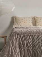 Edred�o king size com padr�o jacquard