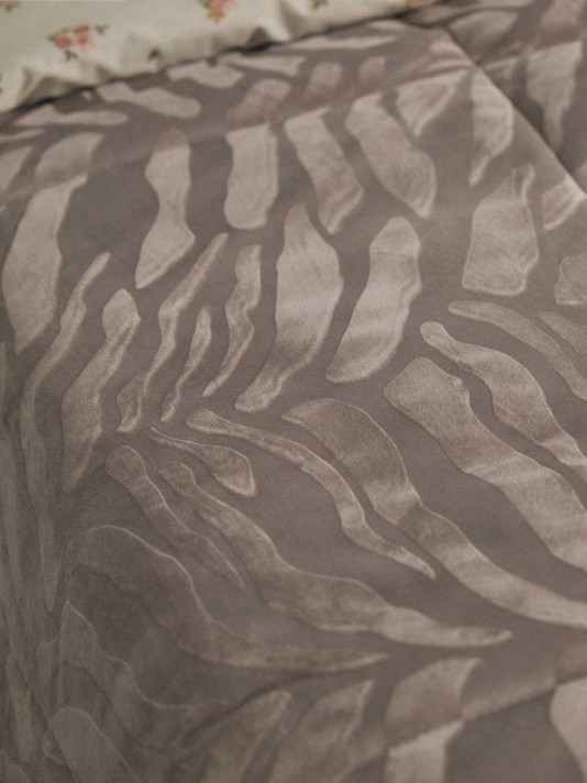 Edredão king size com padrão jacquard Edredão king size com padrão jacquard