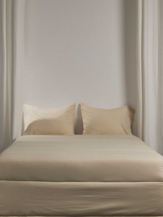 Edred�o king size com padr�o floral