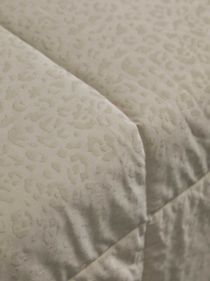Edred�o king size com padr�o animal