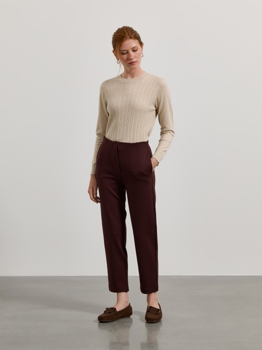 Calça de malha com pinças Calça de malha com pinças
