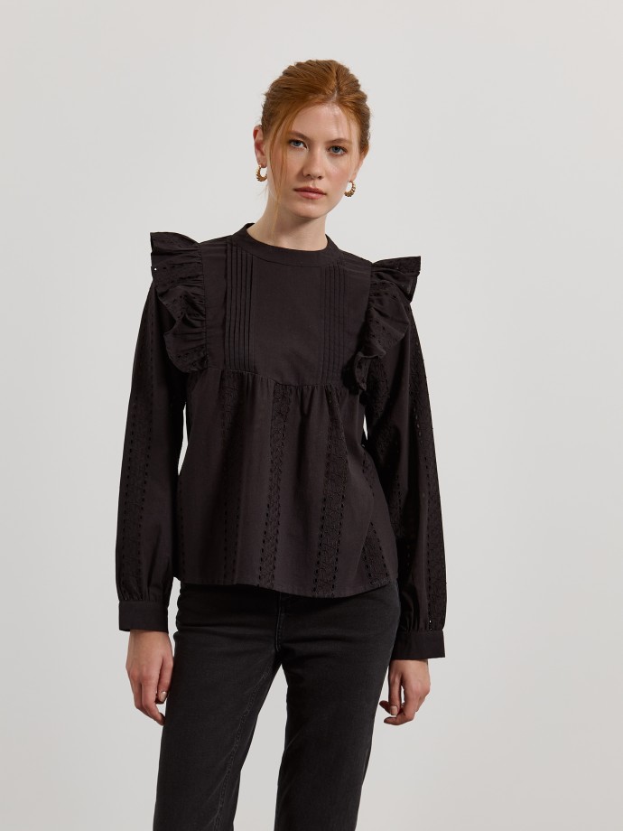Blusa com folhos e bordado ingl�s