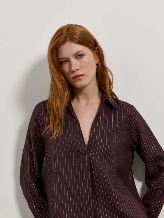 Camisa às riscas brilhantes Camisa às riscas brilhantes