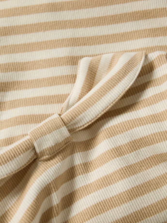 Camisola �s riscas com gola