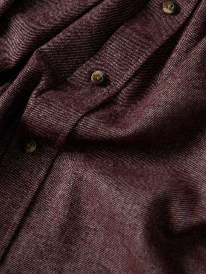Camisa com bolso