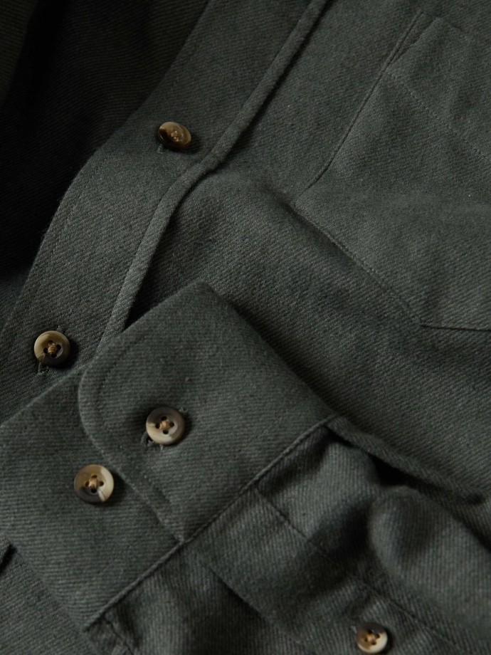 Camisa com bolso