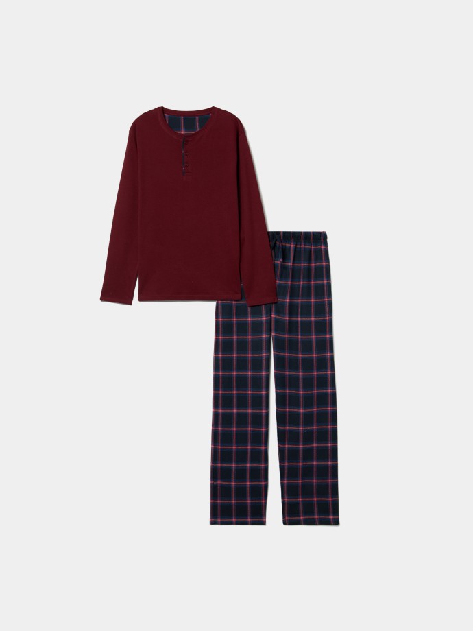 Pijama com cal�as aos quadrados