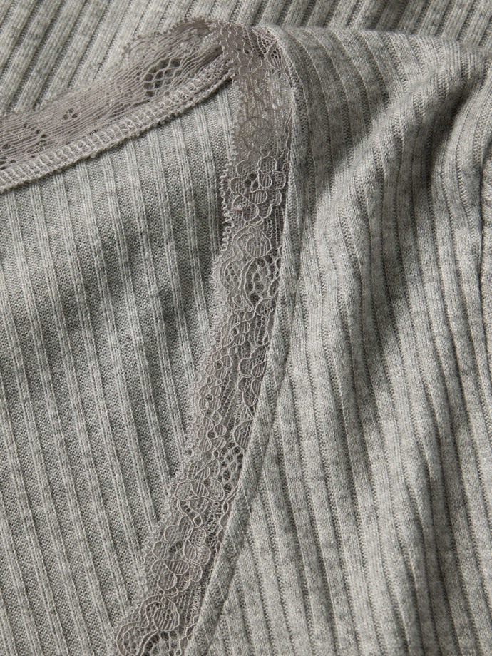 Camisola canelada com renda Camisola canelada com renda