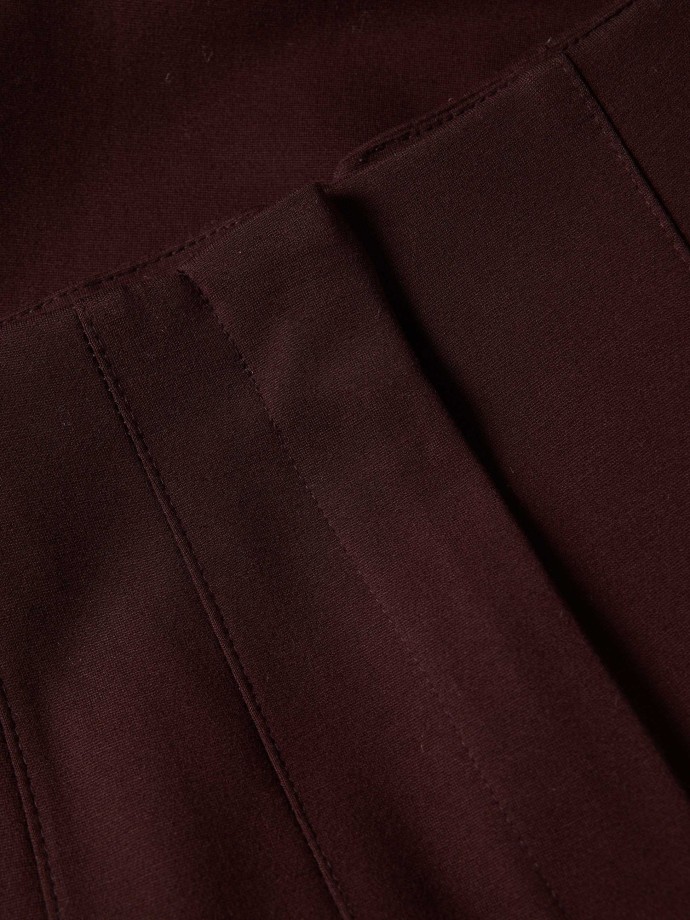 Calça de malha com pinças Calça de malha com pinças