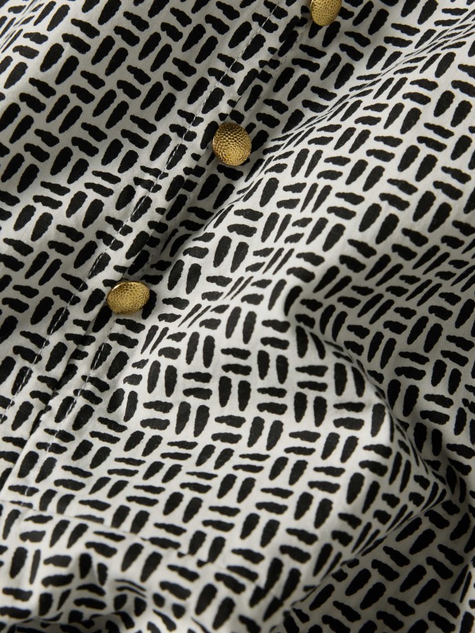 Blusa estampada com bot�es
