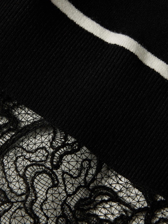 Camisola de malha com renda