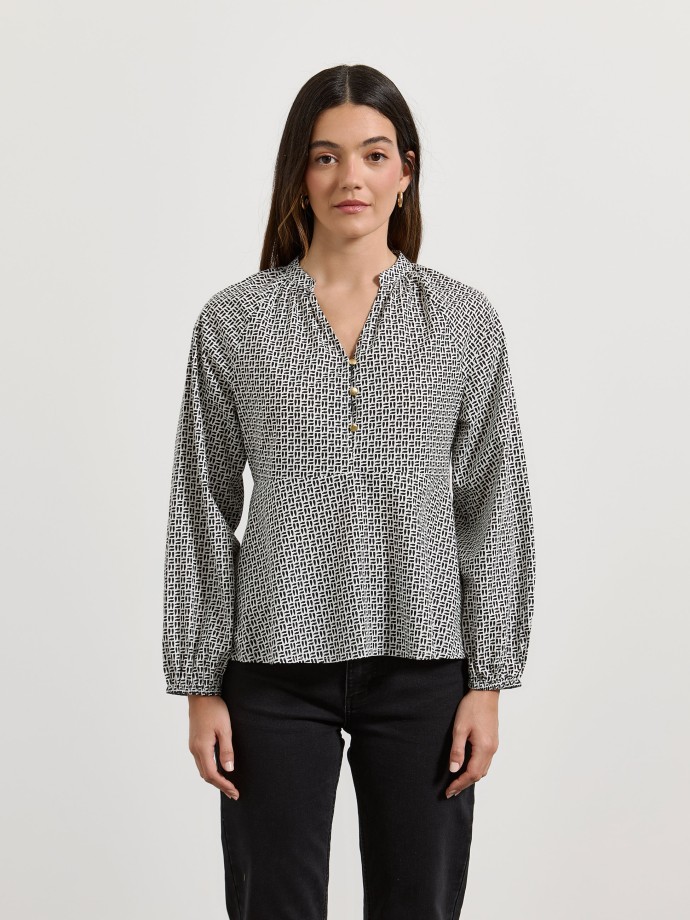 Blusa estampada com bot�es