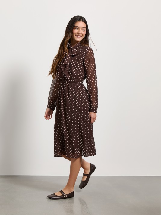 Vestido �s bolinhas com la�o
