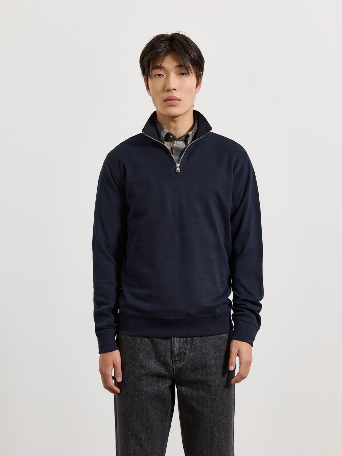 Sweatshirt com gola de fecho